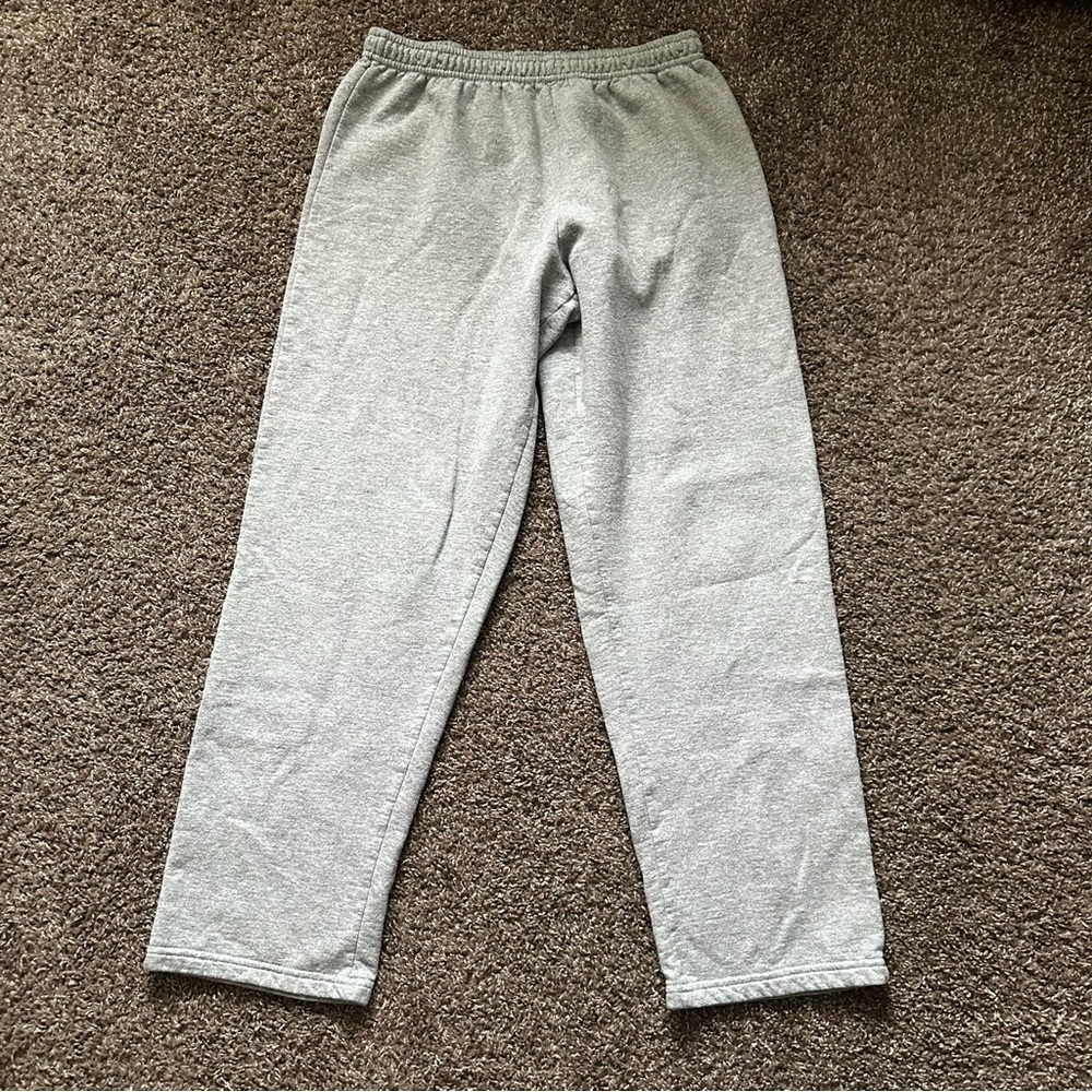 Gildan Grey Sweatpants Size XL - Picture 8 of 9